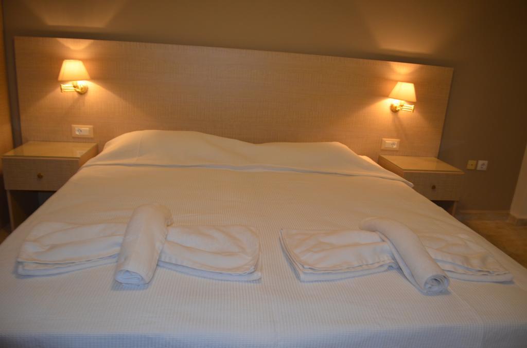 Archontissa Hotel แอร์มูโปลี ภายนอก รูปภาพ
